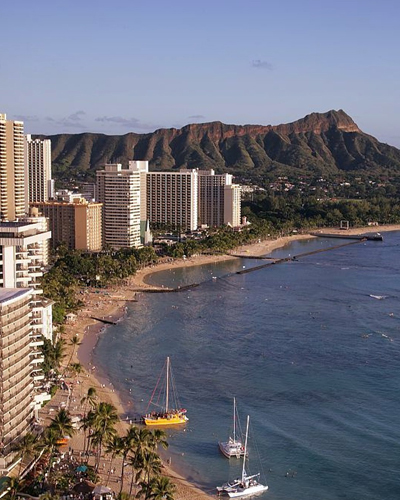 View of the Coast of Honolulu to the City with the Leahi Mountain in the background 400