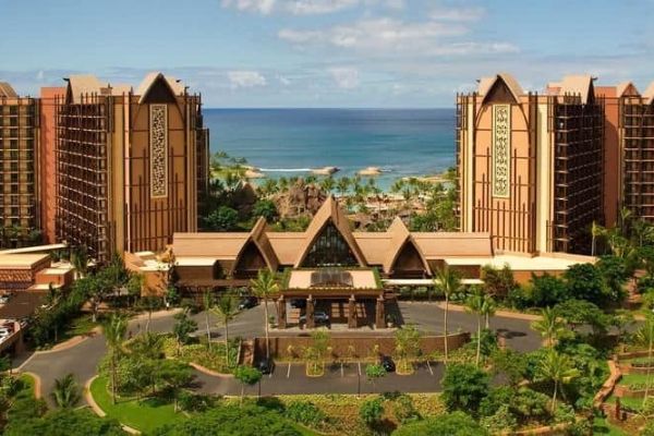 Front view of the Disney Aulani Resort overlooking the ocean in Honolulu Hawaii 600