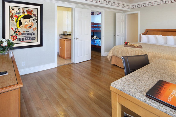 View of the Family Room with separate Kids Room and Bunk Beds at the Anabella Hotel in Anaheim 600