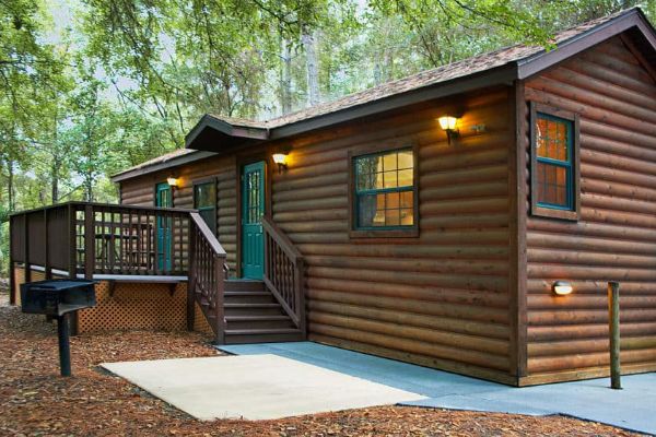 Overall view of one of the rustic cabins at Disney's Fort Wilderness Resort in Orlando 600