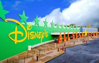 Disney World All Star Sports front entrance and Bus Stop 600
