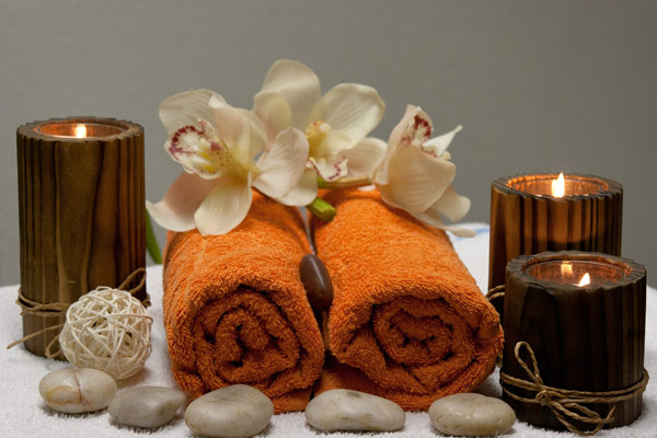 Towles, rocks and candles to set the mood for your Spa Massage 600